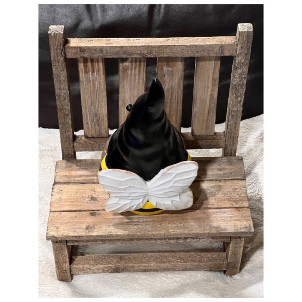 NEW Bumble Bee Gnome Decor ๐ - Picture 9 of 9